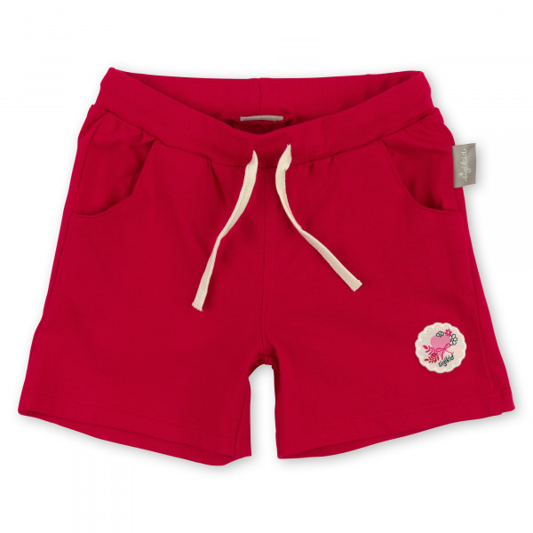 Rote Shorts mit Herzchen Patch aus der sigikid Mädchenkollektion Pink Horses Frühjahr/Sommer 2022