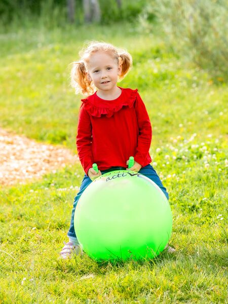 Sprungball in Grün