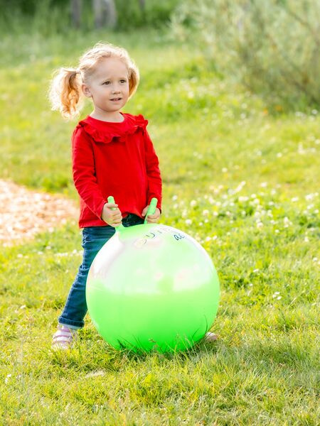 Sprungball in Grün