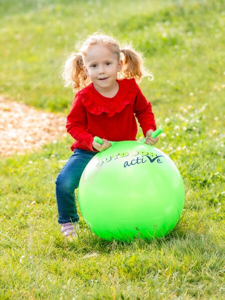 Sprungball in Grün