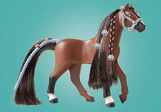 Horses of Waterfall Zoe & Blaze mit Turnierparcours